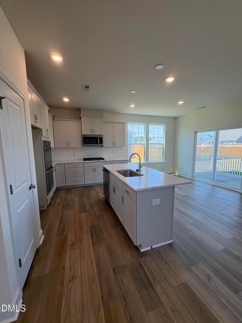 44 Little Branch Dr, Lillington, NC 27546