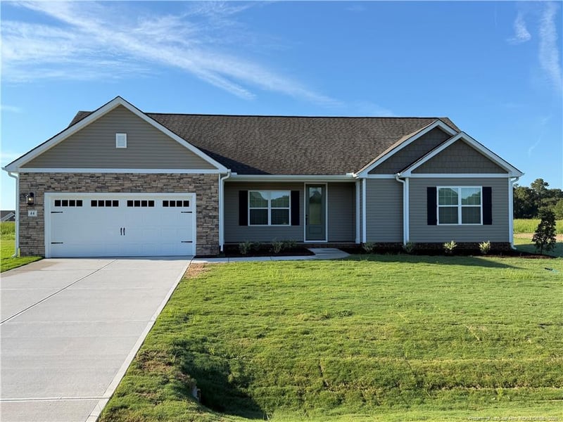 44 Teepee Dr, Lillington, NC 27546