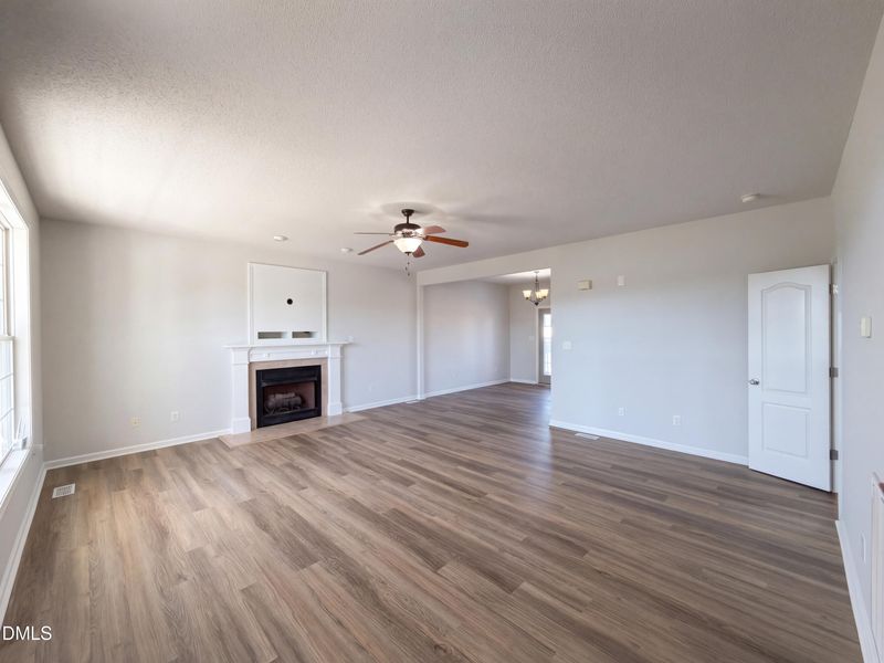 4406 Battle Forest Rd, Hope Mills, NC 28348
