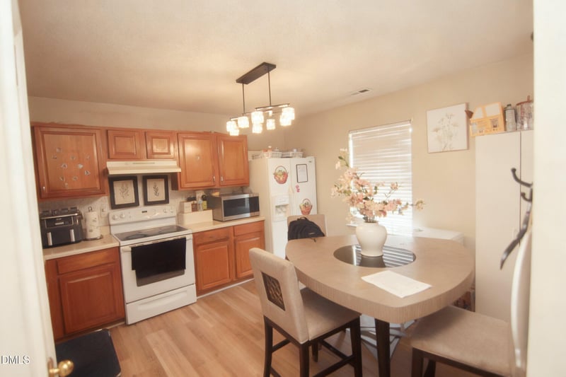 4410 Snowcrest Ln, Raleigh, NC 27616