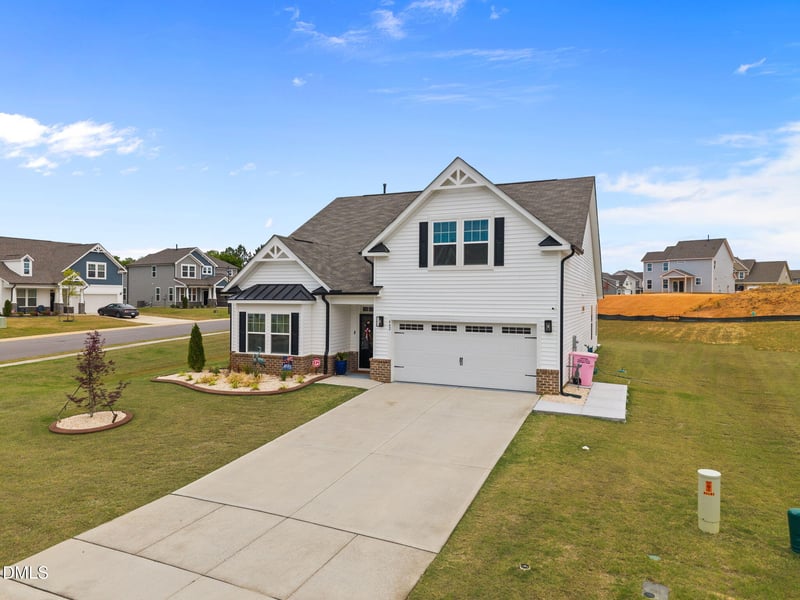 442 Winding Creek Dr, Lillington, NC 27546