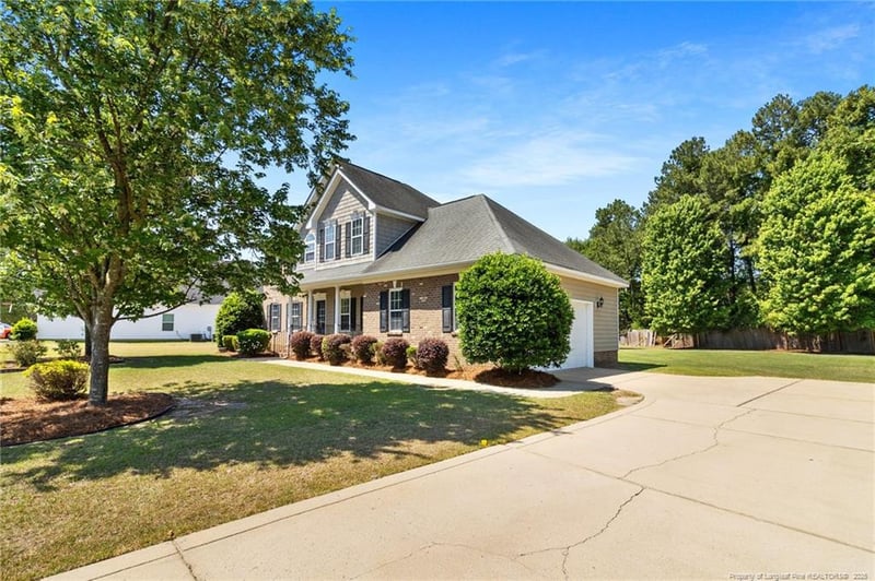 4420 Timber Grove Dr, Hope Mills, NC 28348