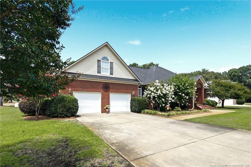 4424 Bent Grass Dr, Fayetteville, NC 28312