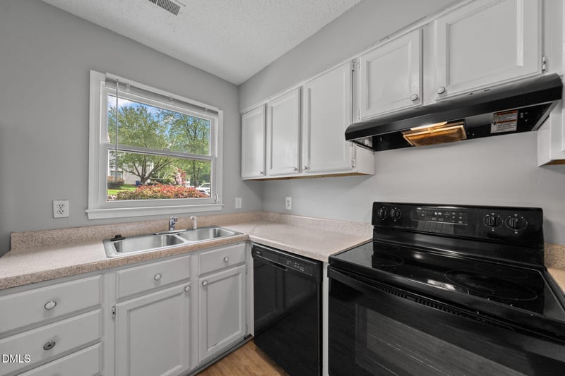 4425 Roller Ct, Raleigh, NC 27604