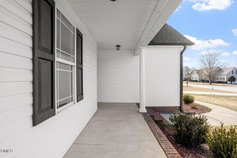 45 Braddock Dr, Lillington, NC 27546