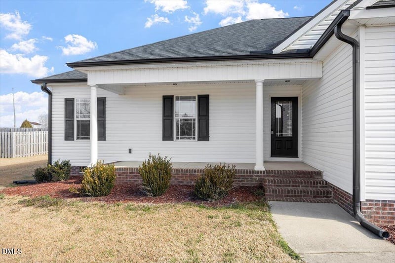 45 Braddock Dr, Lillington, NC 27546