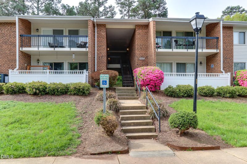 4513 Edwards Mill Rd #C, Raleigh, NC 27612