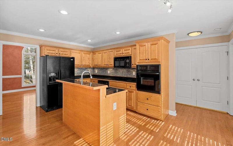 4528 Springbrook Dr, Burlington, NC 27215