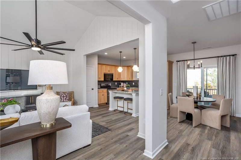 4530 Bunkers Bay Ln, Hope Mills, NC 28371