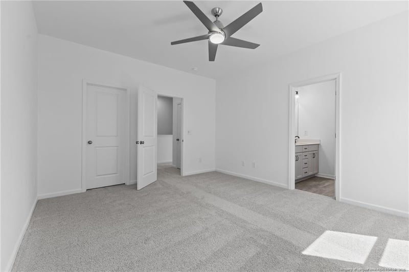 4534 Bunkers Bay Ln, Hope Mills, NC 28371