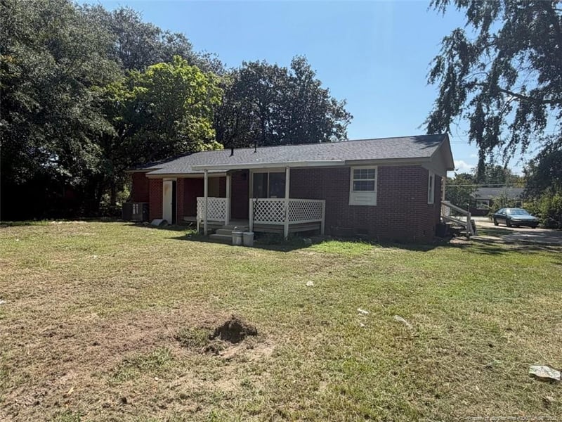 4574 Cameron Rd, Hope Mills, NC 28438