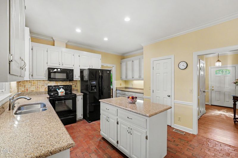 46 Birnham Ln, Durham, NC 27707