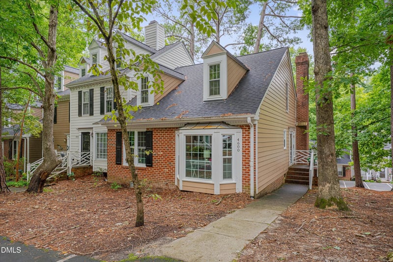 4600 Hamptonshire Dr, Raleigh, NC 27613