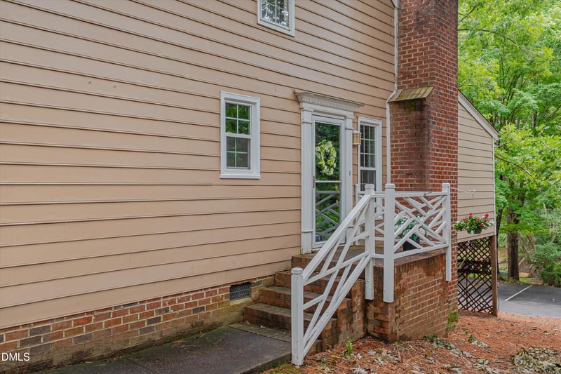 4600 Hamptonshire Dr, Raleigh, NC 27613