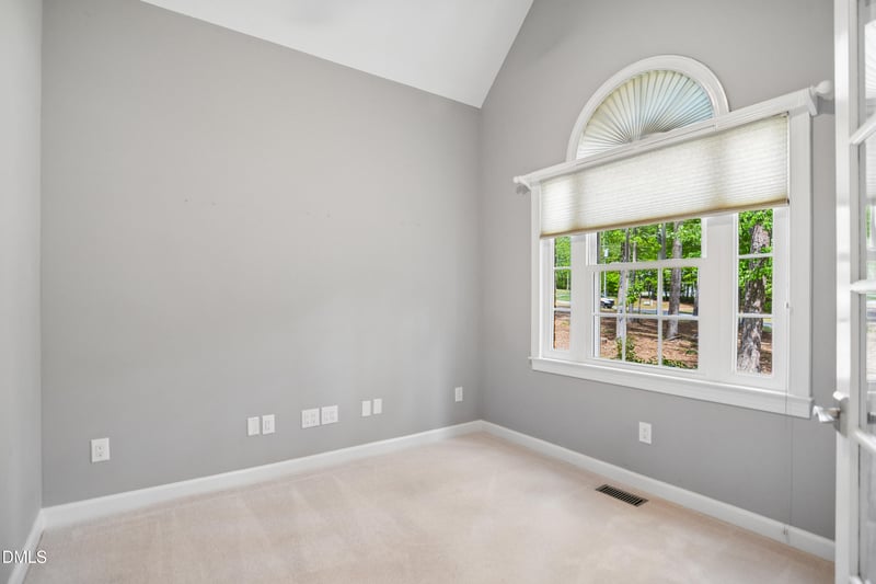 4605 Bartwood Dr, Raleigh, NC 27613