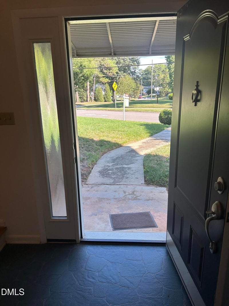 4609 Latimer Rd, Raleigh, NC 27609