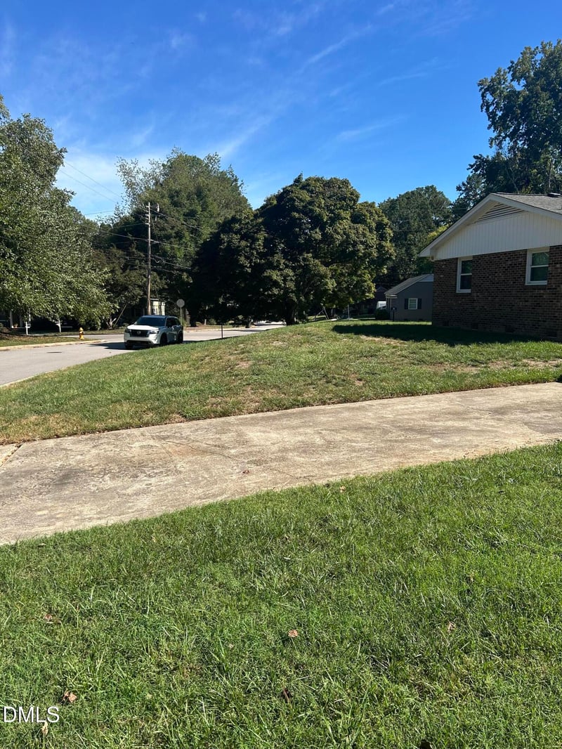 4609 Latimer Rd, Raleigh, NC 27609