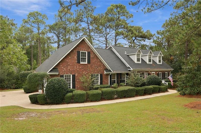 464 Summerlea Dr, Fayetteville, NC 28311