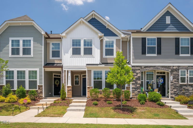 466 Channel Drop Dr, Clayton, NC 27520