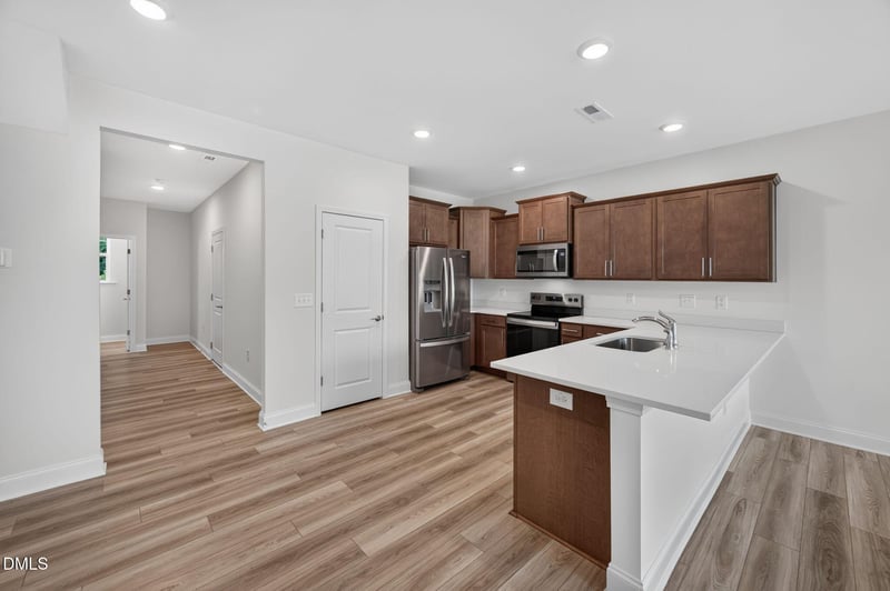 466 Channel Drop Dr, Clayton, NC 27520