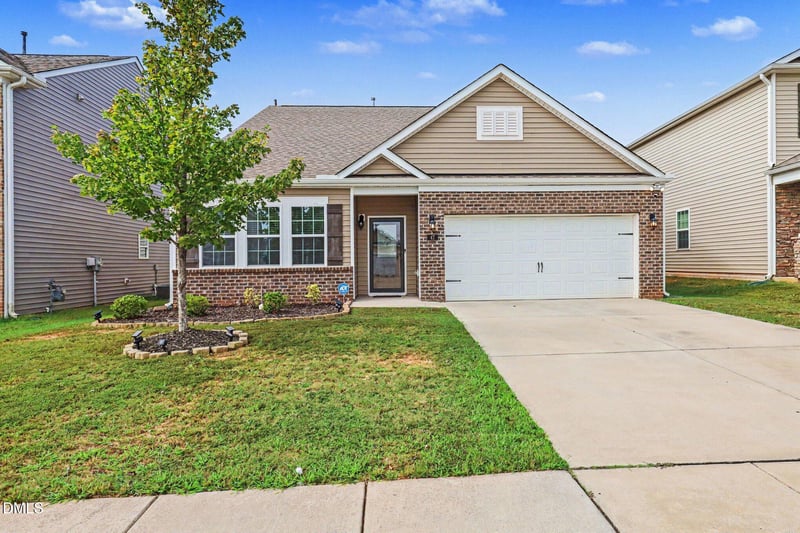 47 Prairie St, Clayton, NC 27527