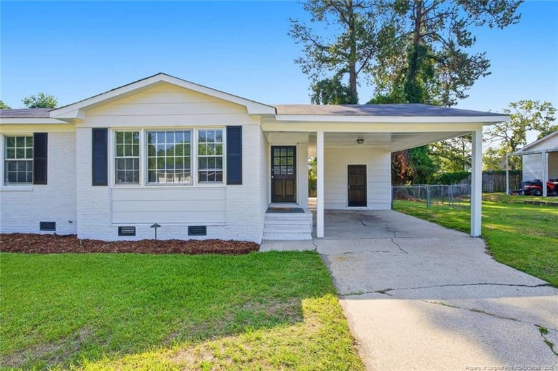 4703 Quaker Ct, Hope Mills, NC 28348
