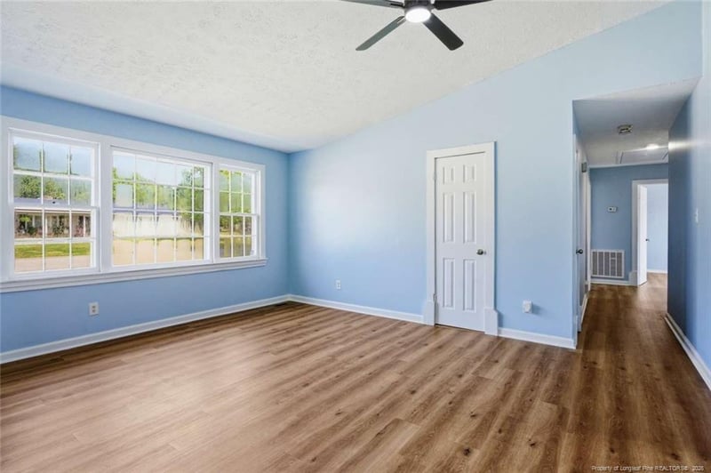 4703 Quaker Ct, Hope Mills, NC 28348