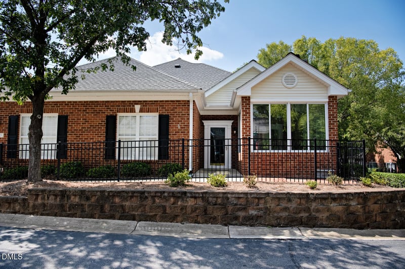 4713 Lewisham Ct, Raleigh, NC 27612
