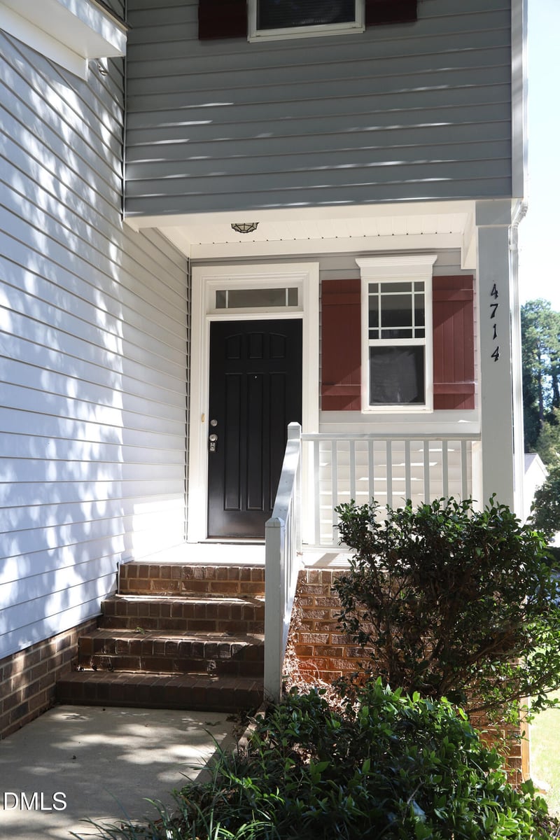 4714 Lawhorn St, Raleigh, NC 27606