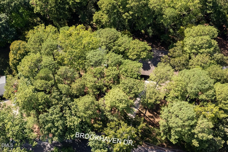 4833 Brookhaven Dr, Raleigh, NC 27612