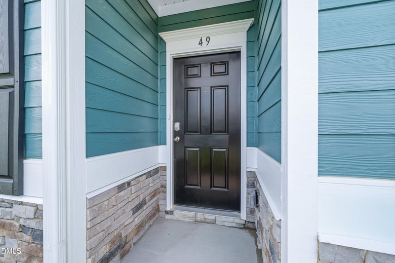 49 Chardonnay Dr, Lillington, NC 27546