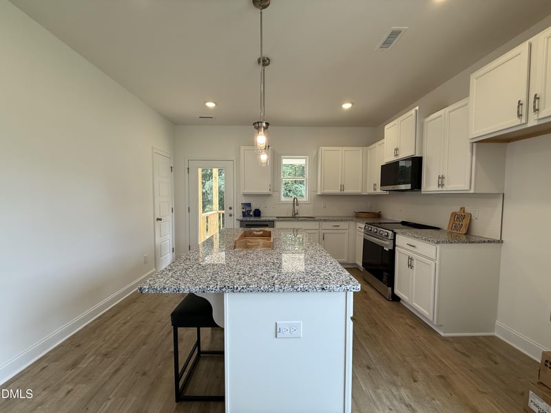 49 Zambezi Ct, Zebulon, NC 27597