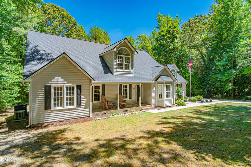490 Huntsburg Dr, Louisburg, NC 27549