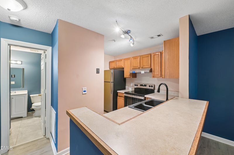 4900 Avenida Del Sol Dr #102, Raleigh, NC 27616