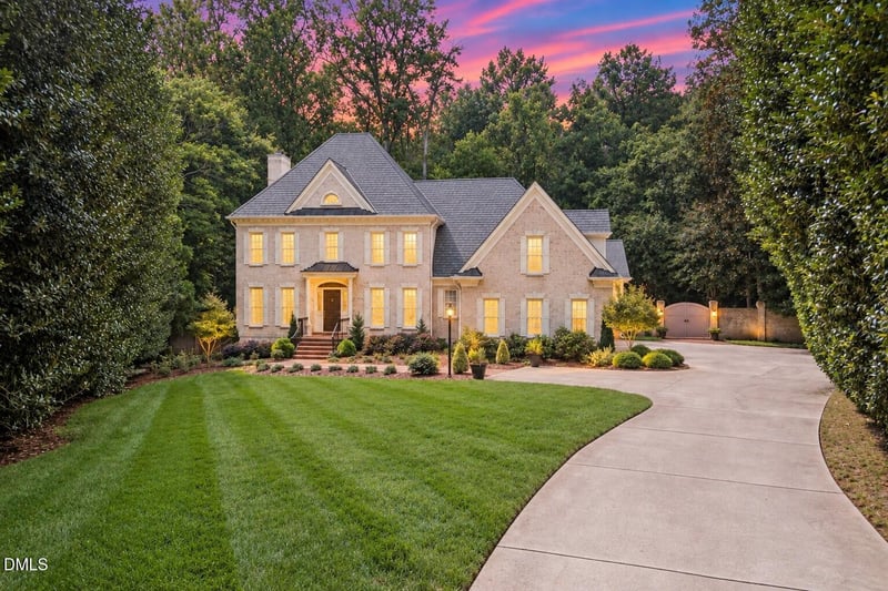 4901 Oakmoor Ct, Raleigh, NC 27614