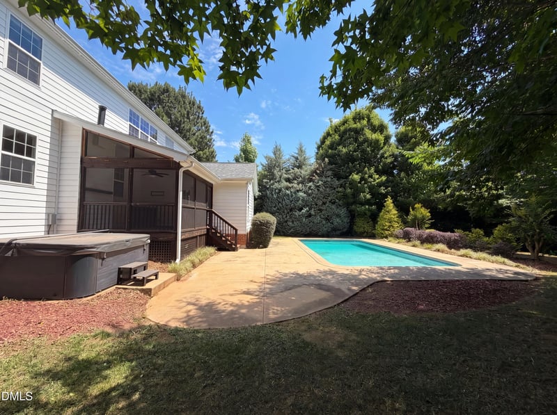 4903 Homeplace Dr, Apex, NC 27539