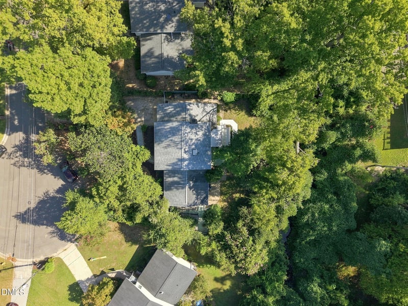 4904 Brookhurst Pl, Raleigh, NC 27609