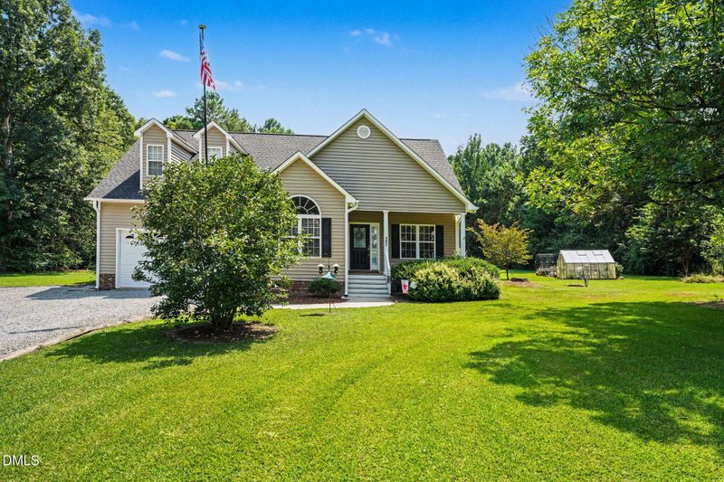 492 Tomahawk Dr, Clayton, NC 27520