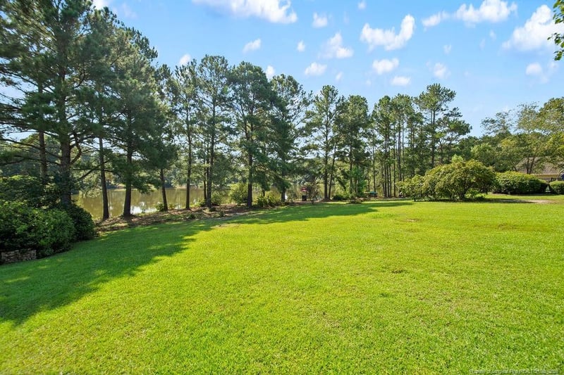 4923 Bramble St, Hope Mills, NC 28348