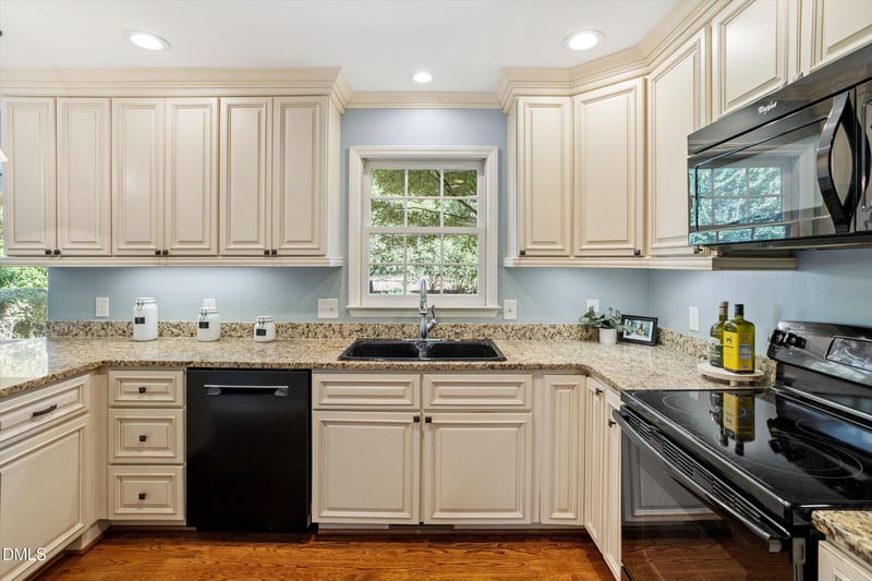 4925 Birchleaf Dr, Raleigh, NC 27606