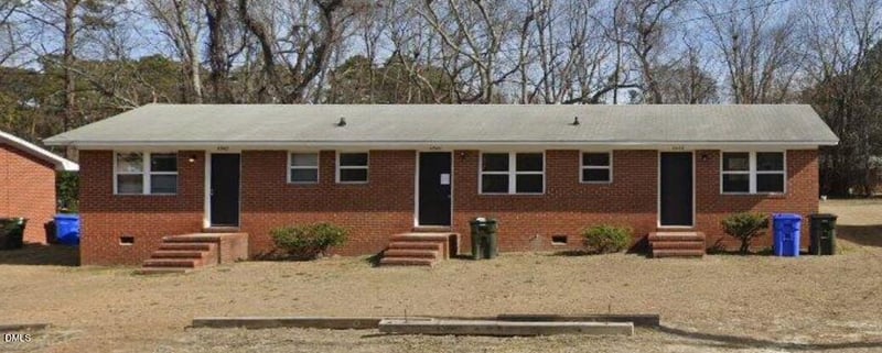 4938 Galveston Dr, Fayetteville, NC 28303
