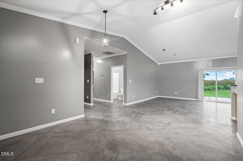 4961 Wayne Memorial Dr, Goldsboro, NC 27534