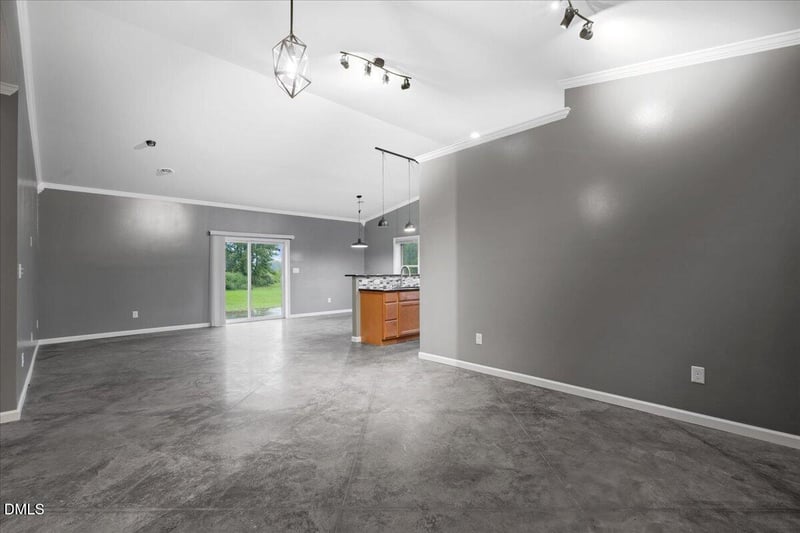 4961 Wayne Memorial Dr, Goldsboro, NC 27534