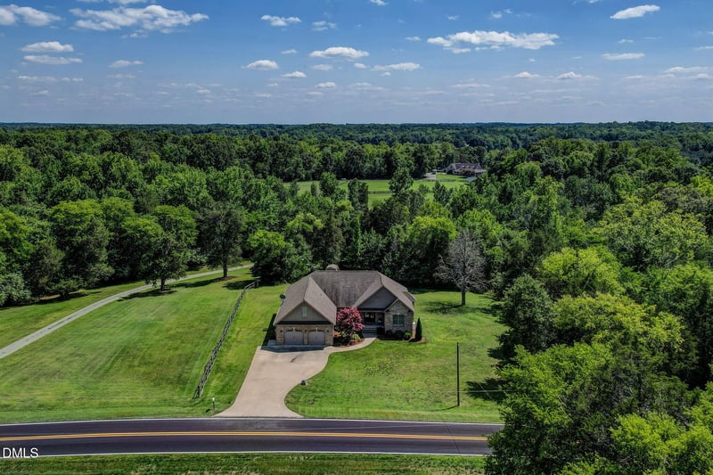 4990 Sartin Rd, Burlington, NC 27217