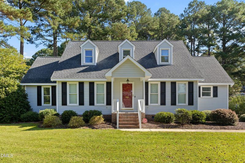 5 Kentwood Dr, Smithfield, NC 27577