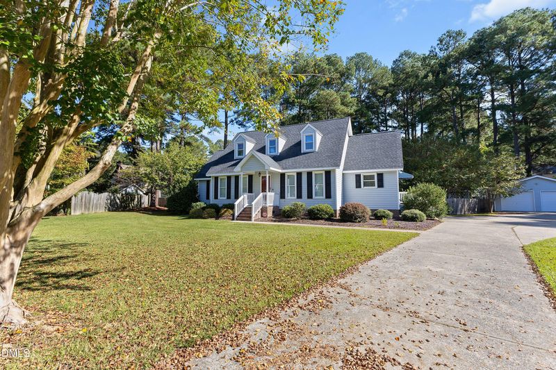 5 Kentwood Dr, Smithfield, NC 27577