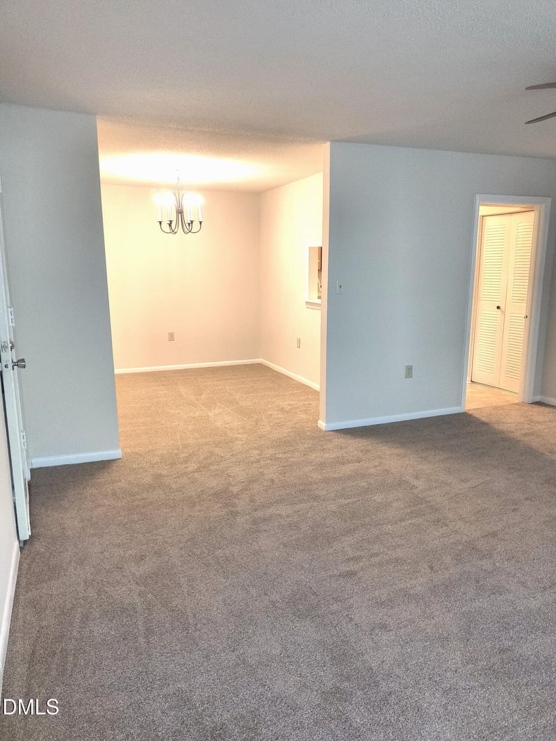 500 Umstead Dr #A302, Chapel Hill, NC 27516
