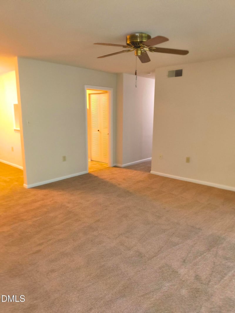 500 Umstead Dr #A302, Chapel Hill, NC 27516