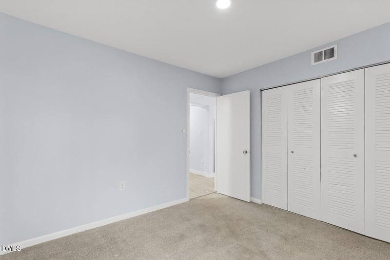 500 Umstead Dr, Chapel Hill, NC 27516