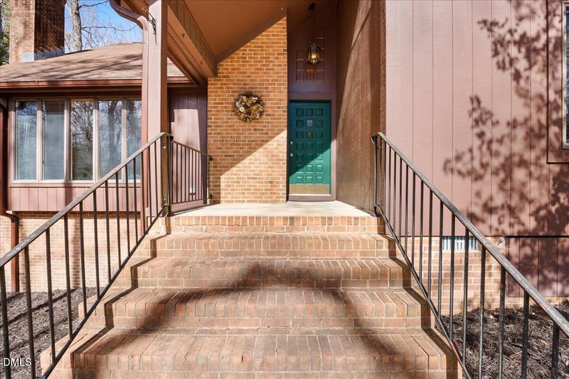 5004 Cardinal Cir, Sanford, NC 27332
